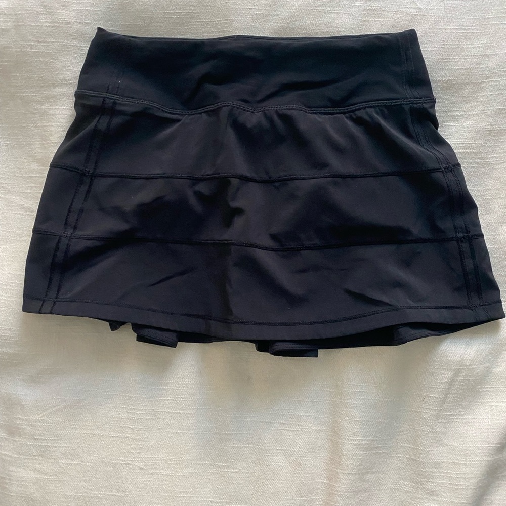 Lululemon Skirt. 2Reg.